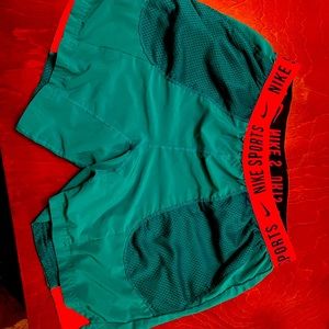 Nike mens shorts size M